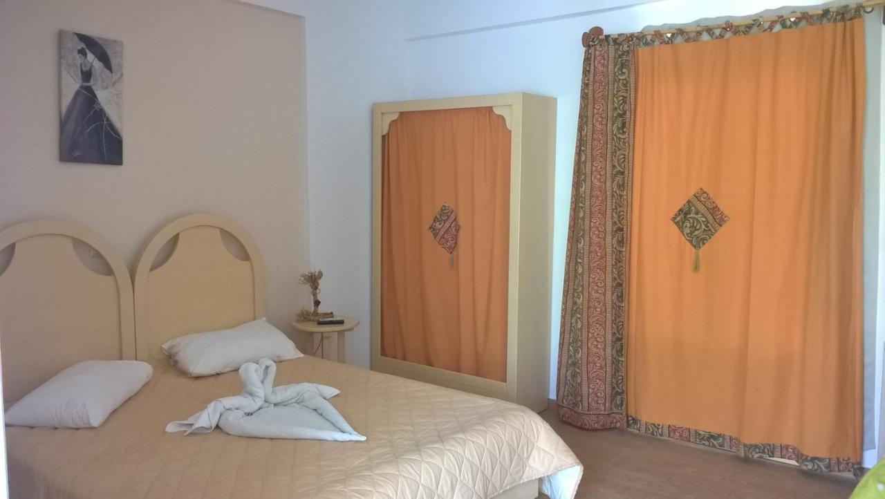 Apartmán Gyrouli 1 Pera Gyalos Exteriér fotografie