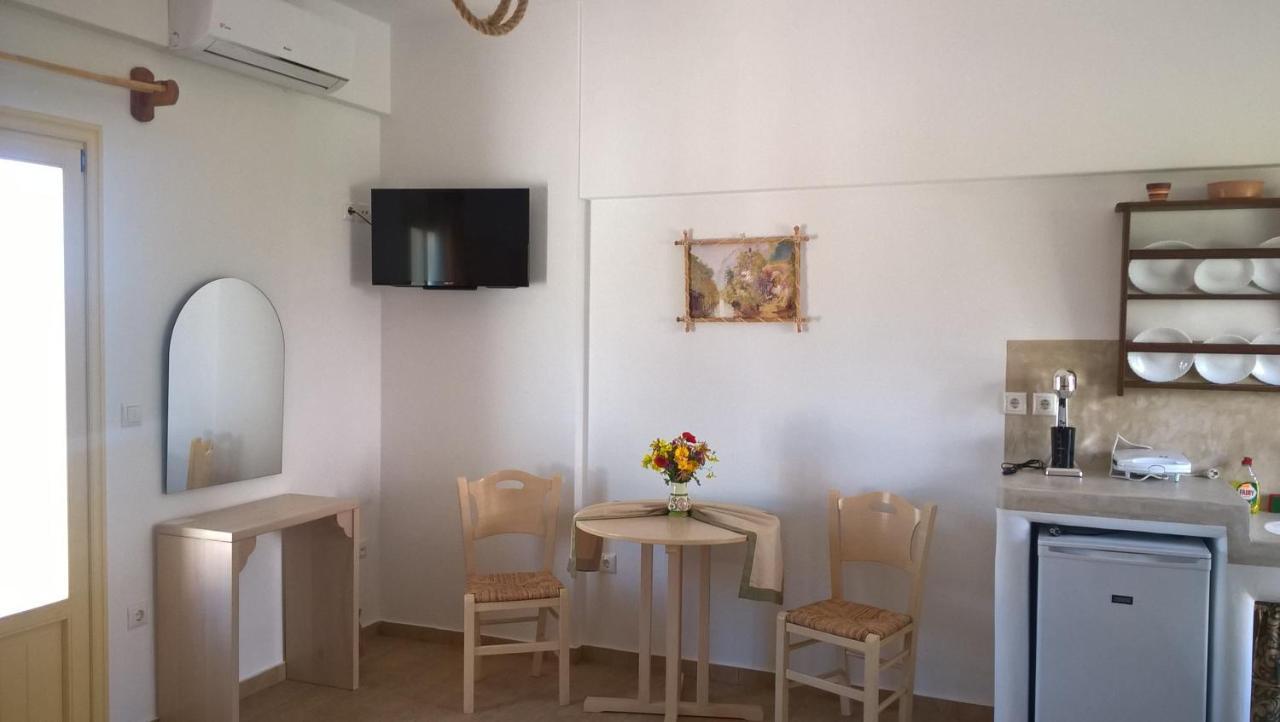 Apartmán Gyrouli 1 Pera Gyalos Exteriér fotografie