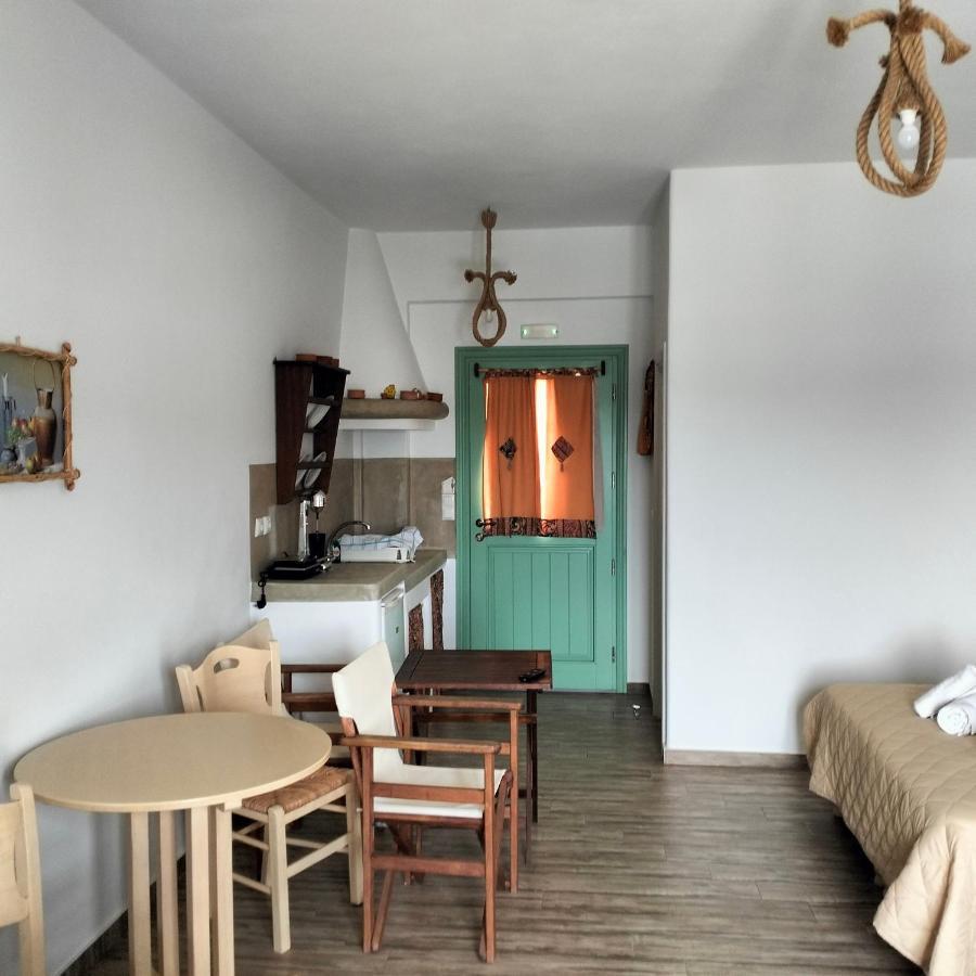 Apartmán Gyrouli 1 Pera Gyalos Exteriér fotografie